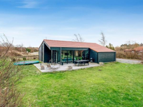 Holiday Home Dyke - 1-5km from the sea by Interhome, Bogø By